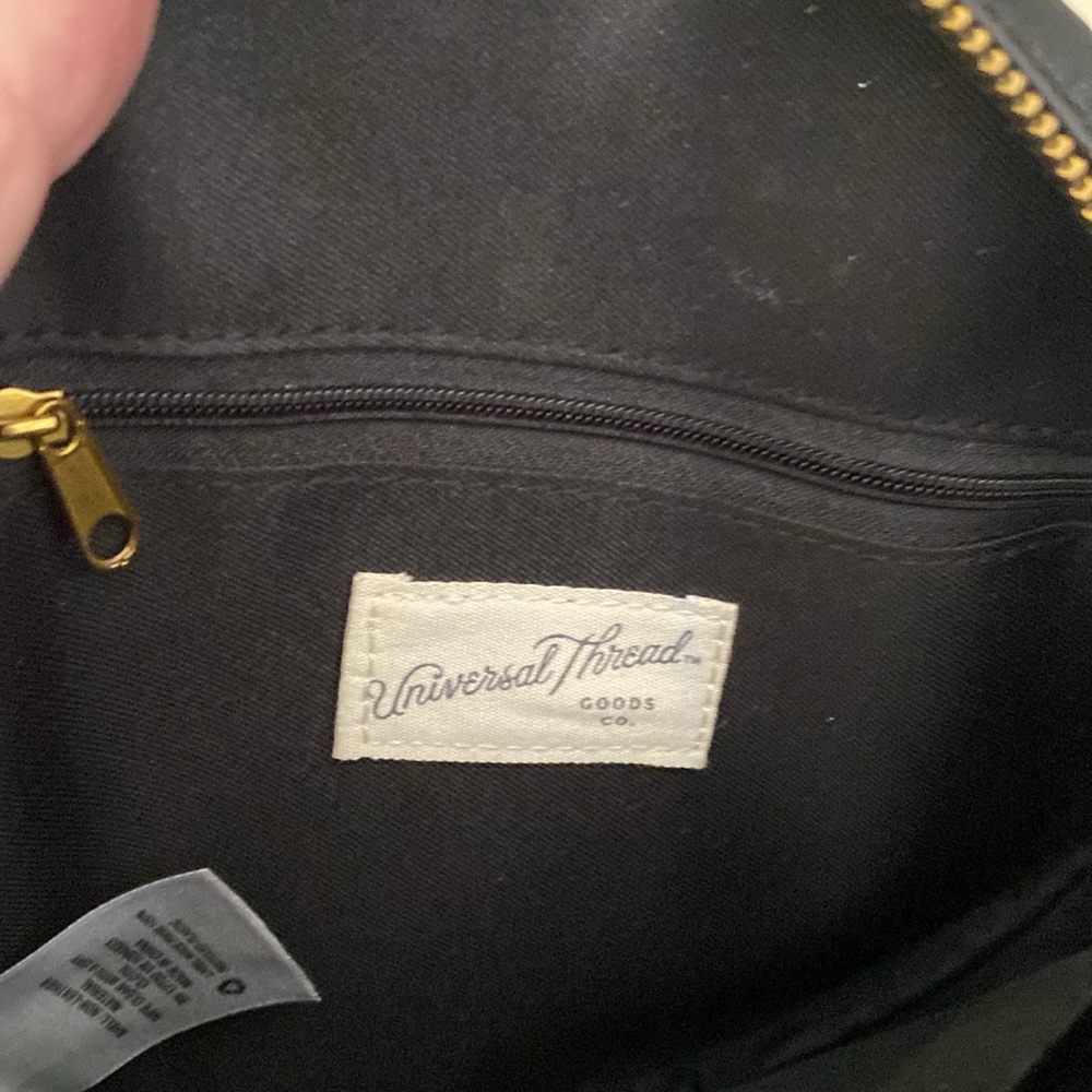 Universal Thread Round Shoulder Bag. Shoulder Str… - image 5